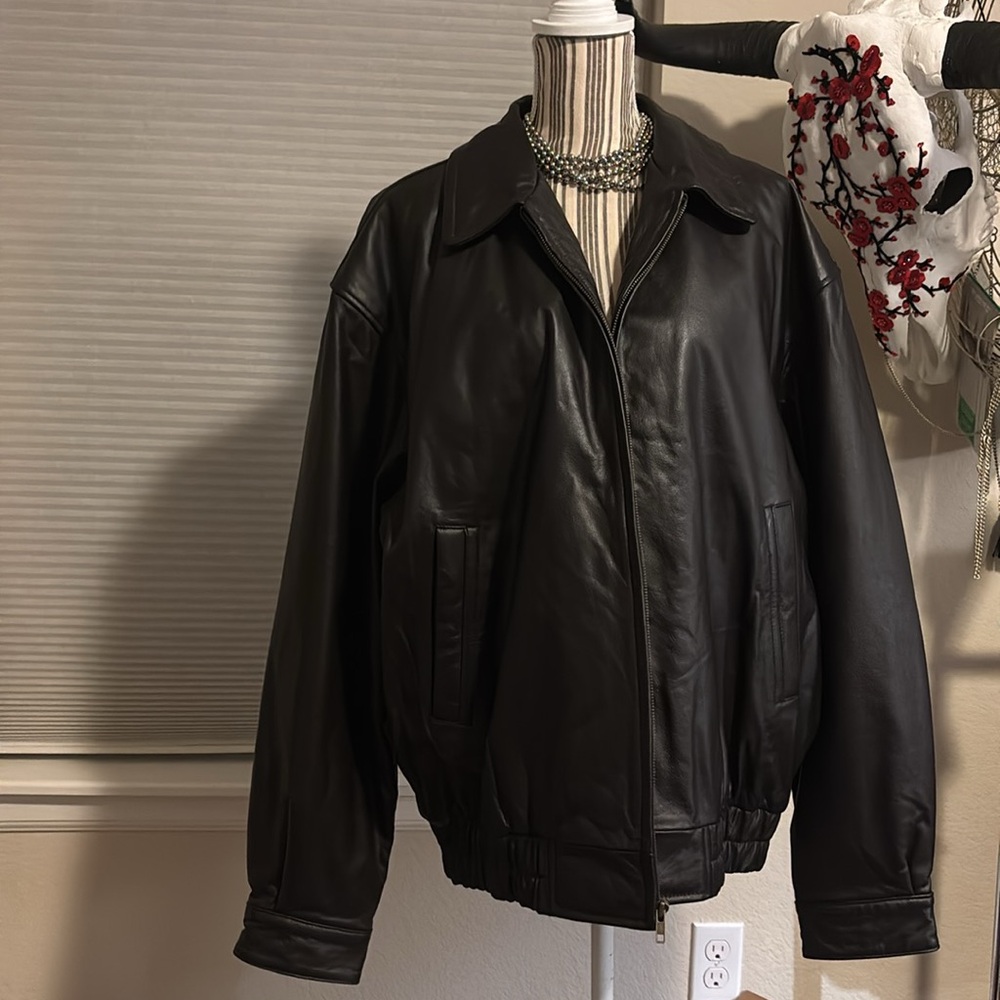 Vintage (*new* with tags!!) 90s to 2000s Dark Brown Leather Bomber Jacket